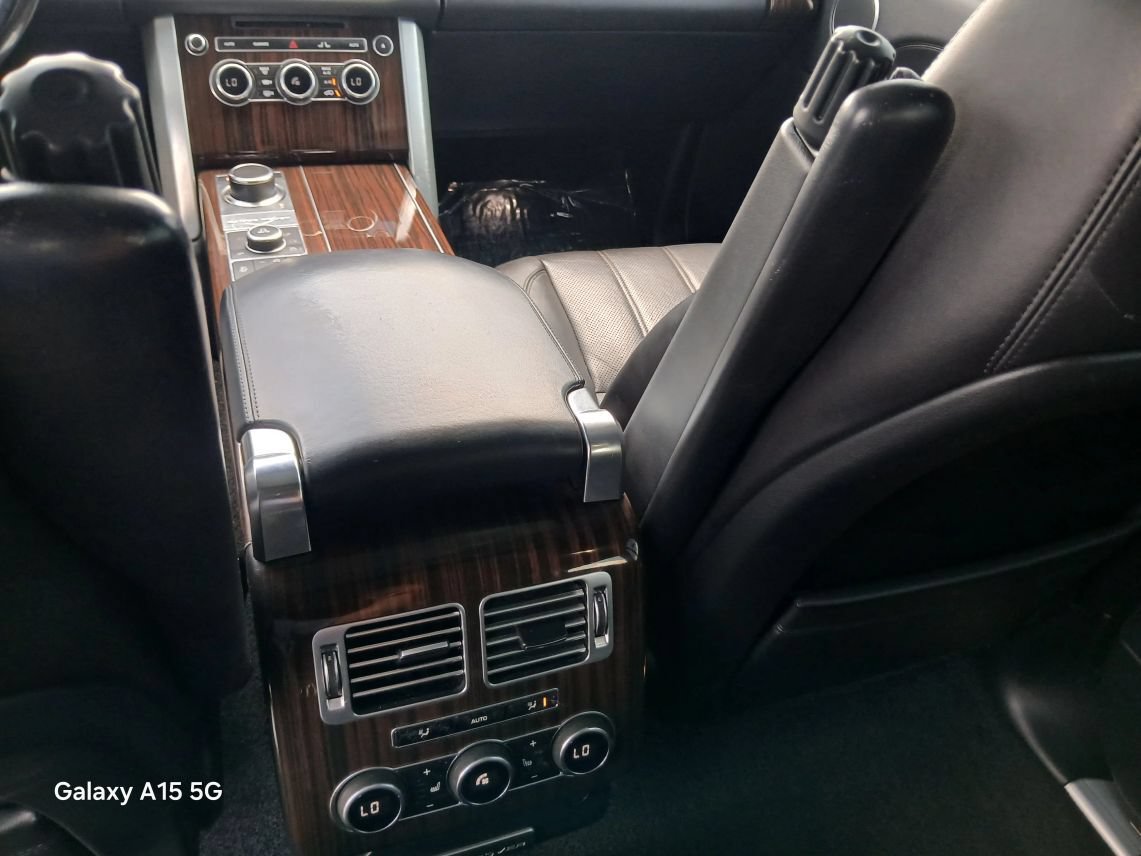 Used 2014 Land Rover Range Rover HSE AWD/4WD image 29
