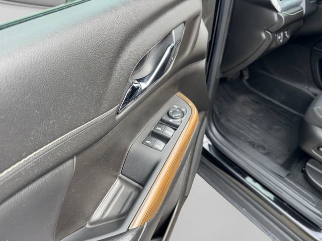 Used 2021 GMC Acadia SLE w/ Driver Convenience Package image 10