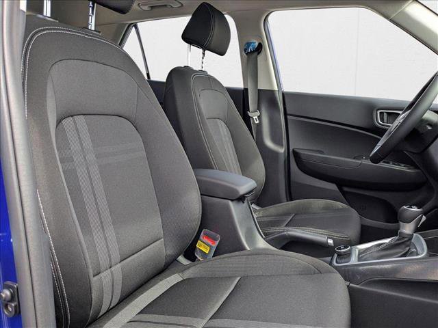 New 2025 Hyundai Venue SEL image 22