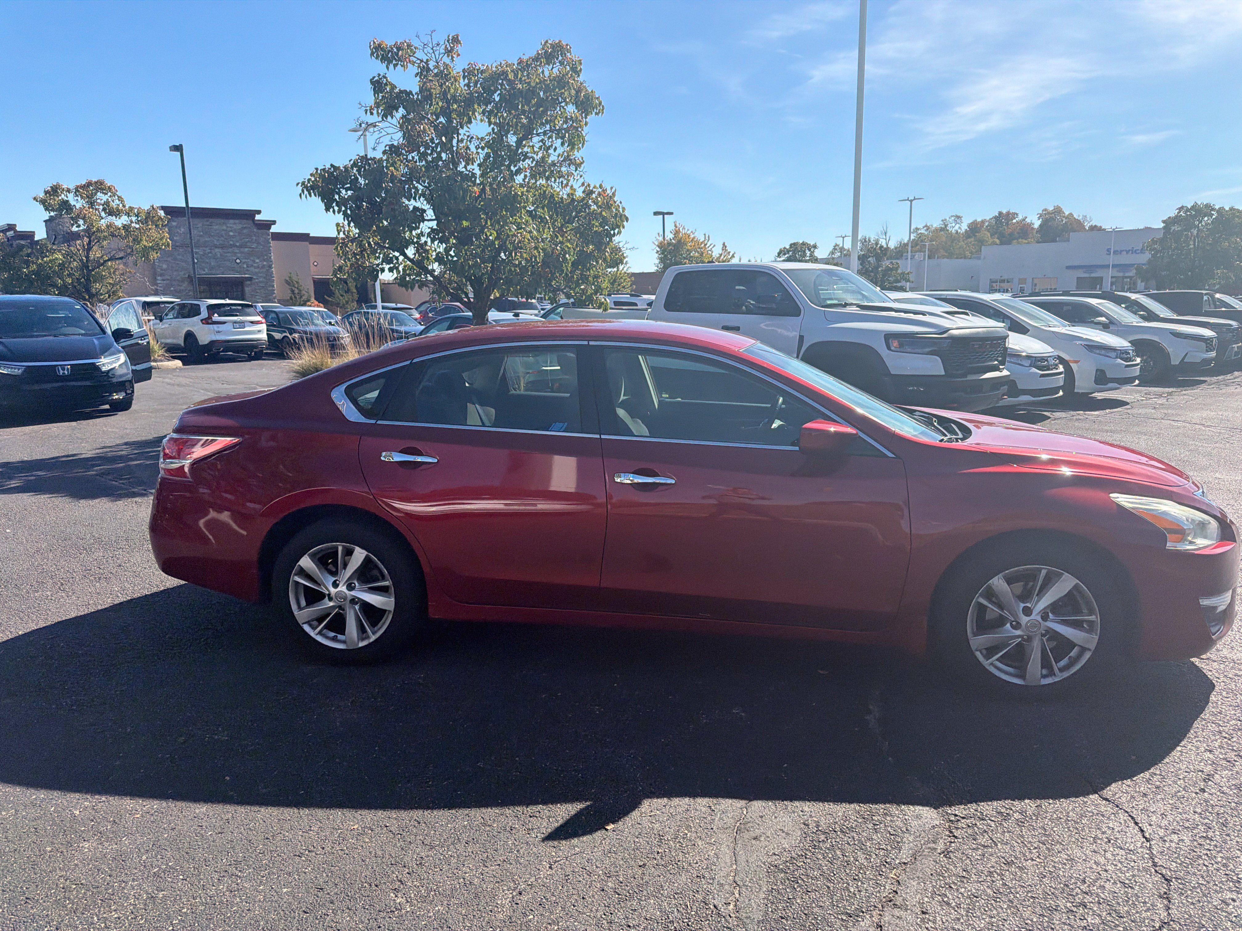 Used 2013 Nissan Altima 2.5 SV FWD image 16