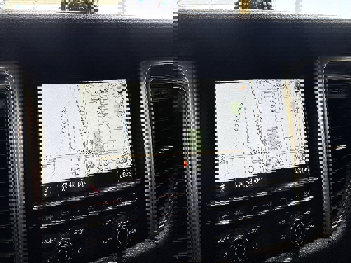 Used 2015 Porsche Macan S image 21