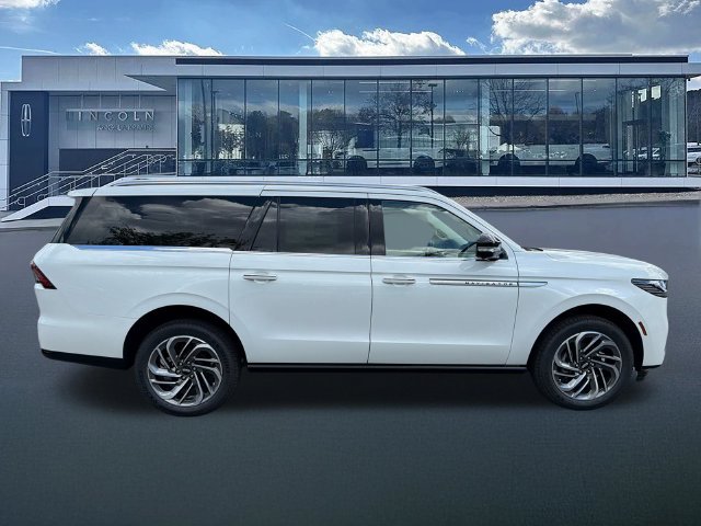 New 2027 Lincoln Navigator L Reserve AWD/4WD image 9