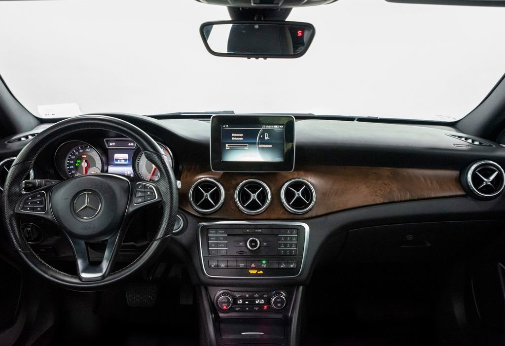 Used 2016 Mercedes-Benz GLA 250 4MATIC image 25