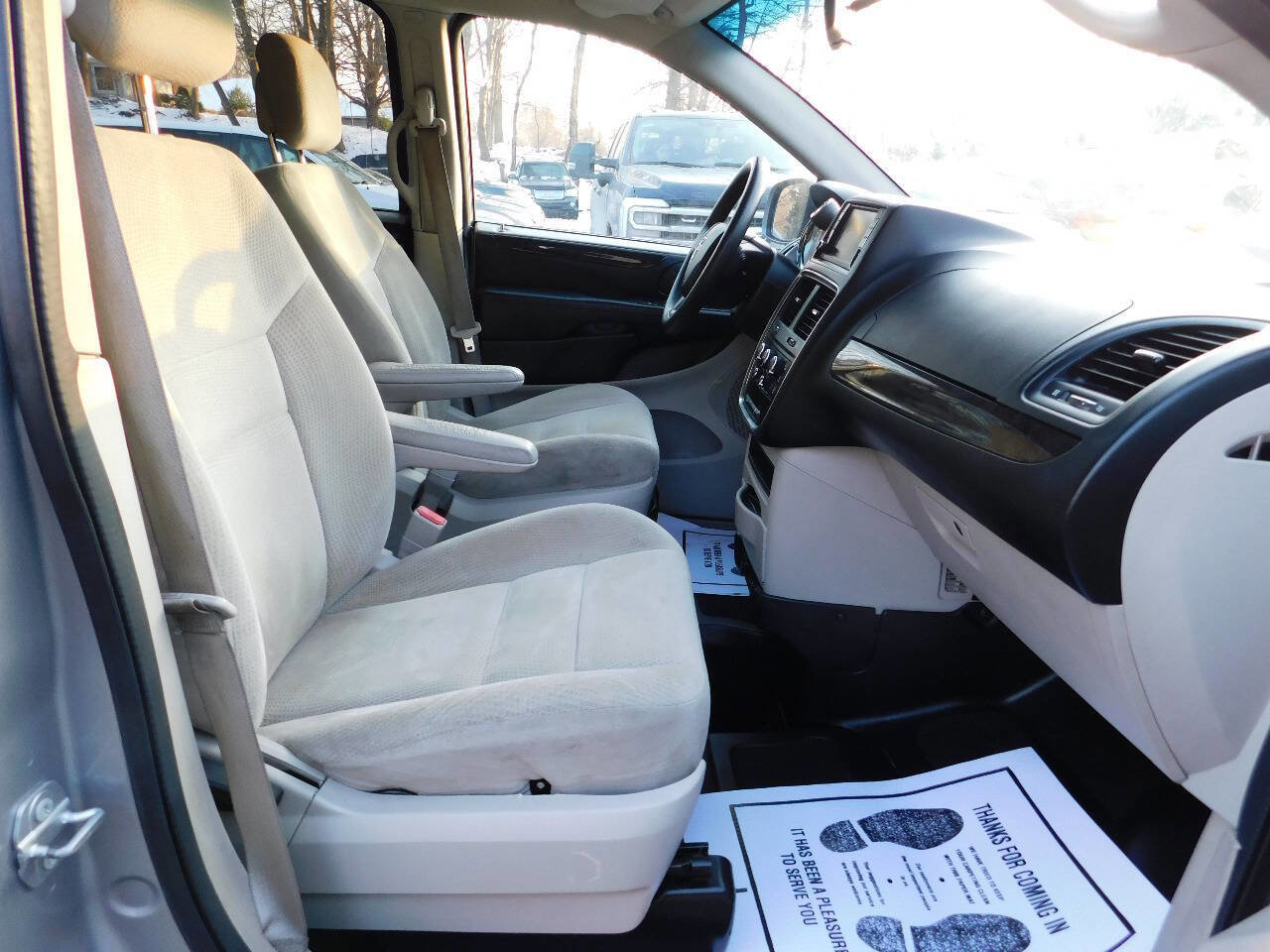 Used 2017 Dodge Grand Caravan SE w/ Power Window Group image 19