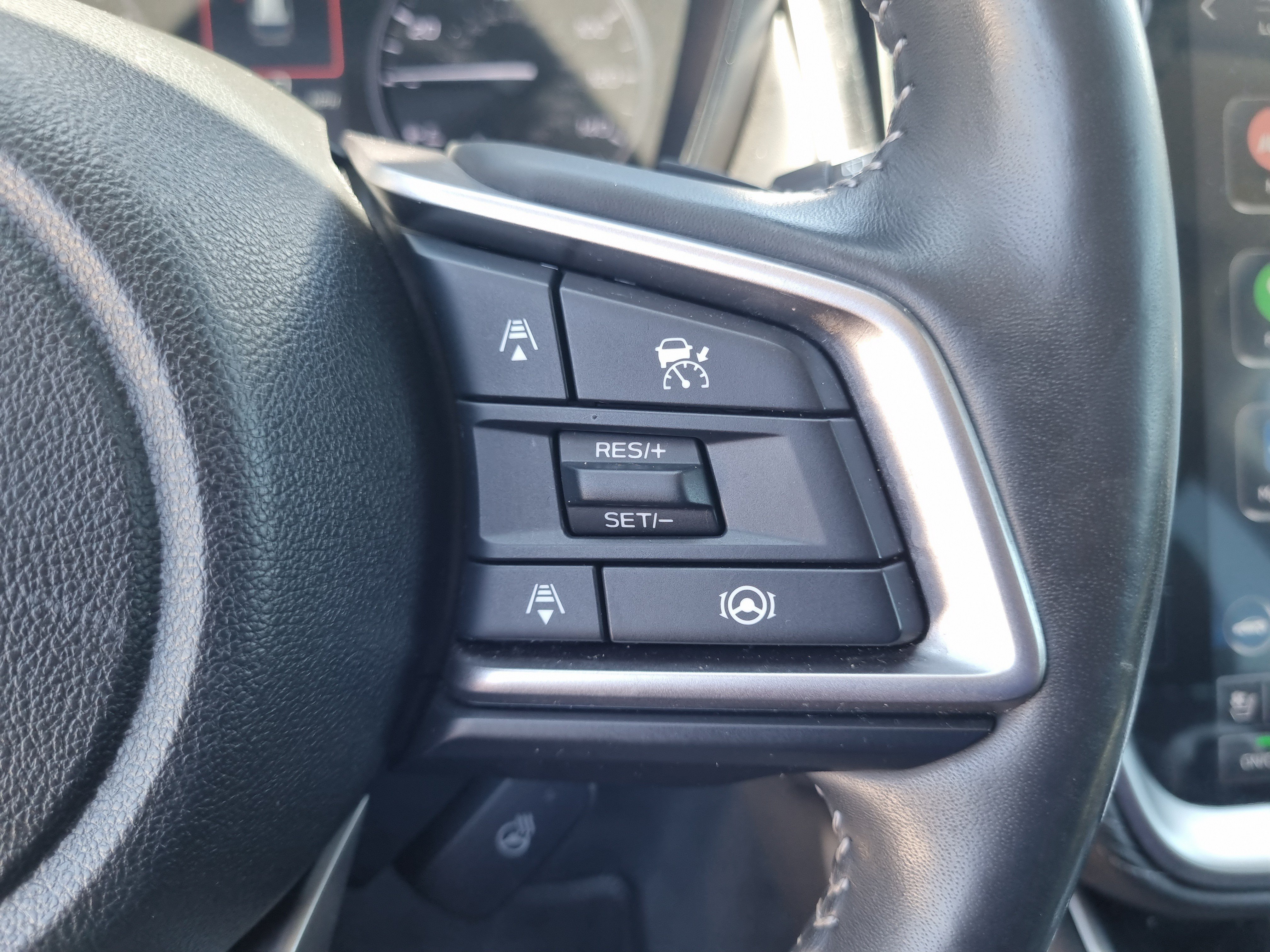 Used 2023 Subaru Outback Touring AWD/4WD image 27