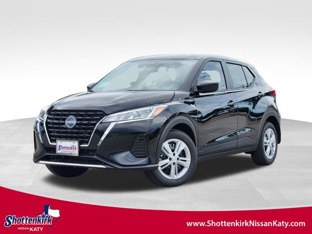 New 2025 Nissan Kicks Play S