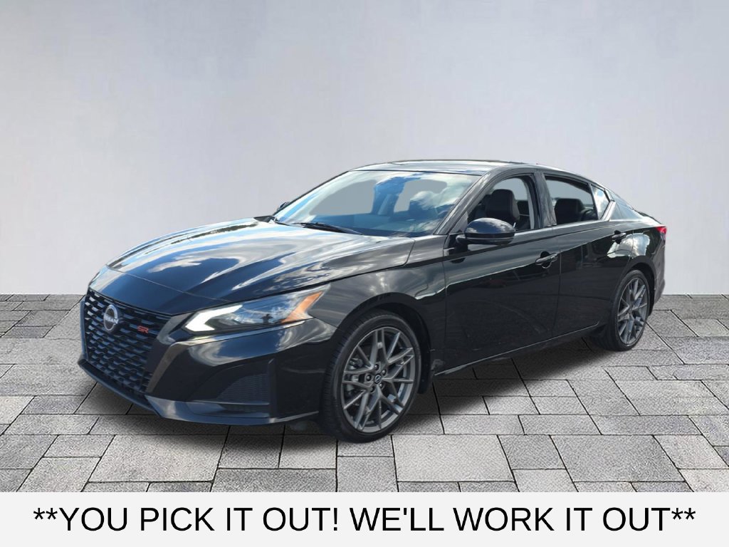 Used 2023 Nissan Altima 2.0 SR FWD image 3