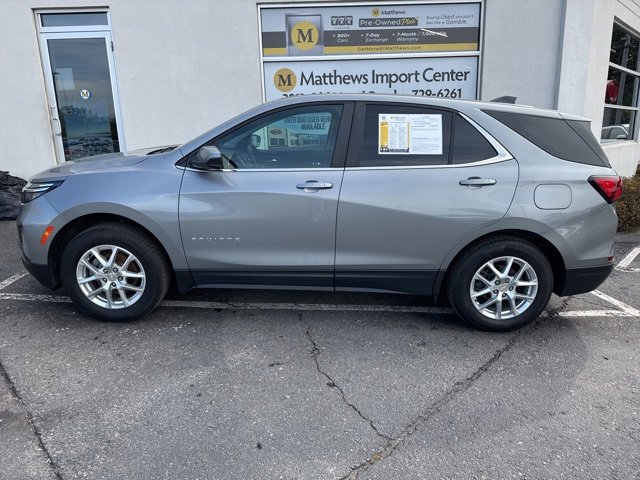 Used 2023 Chevrolet Equinox LT image 2