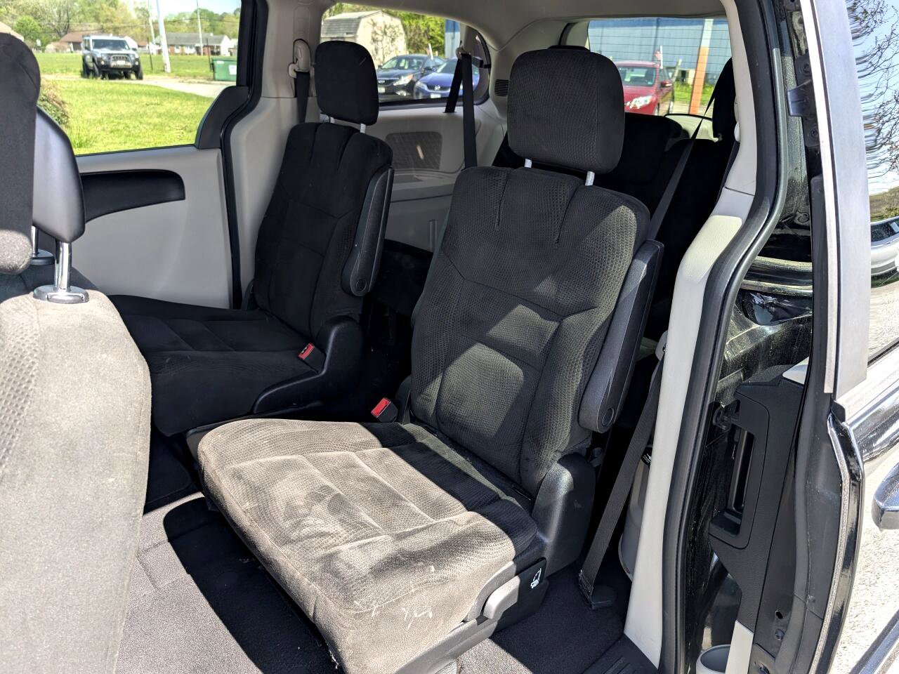 Used 2015 Dodge Grand Caravan SXT image 22