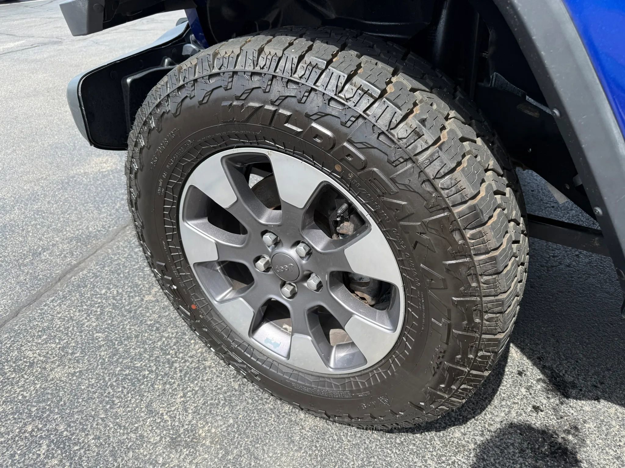 Used 2019 Jeep Wrangler Unlimited Sahara image 38