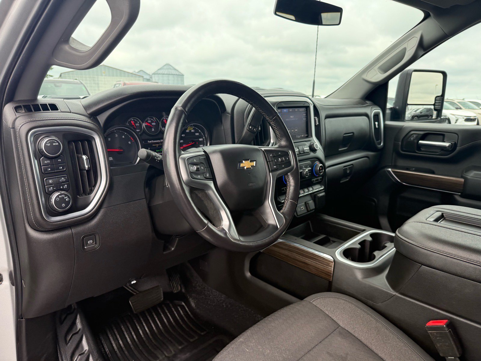 Used 2022 Chevrolet Silverado 3500 LT w/ Convenience Package AWD/4WD image 12