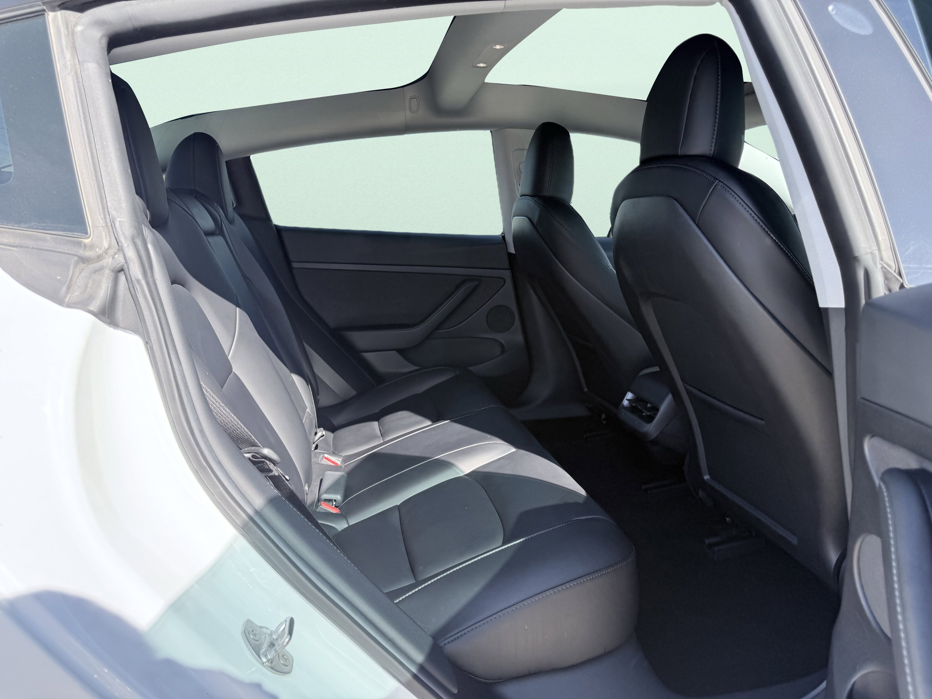 Used 2021 Tesla Model 3 Long Range image 40