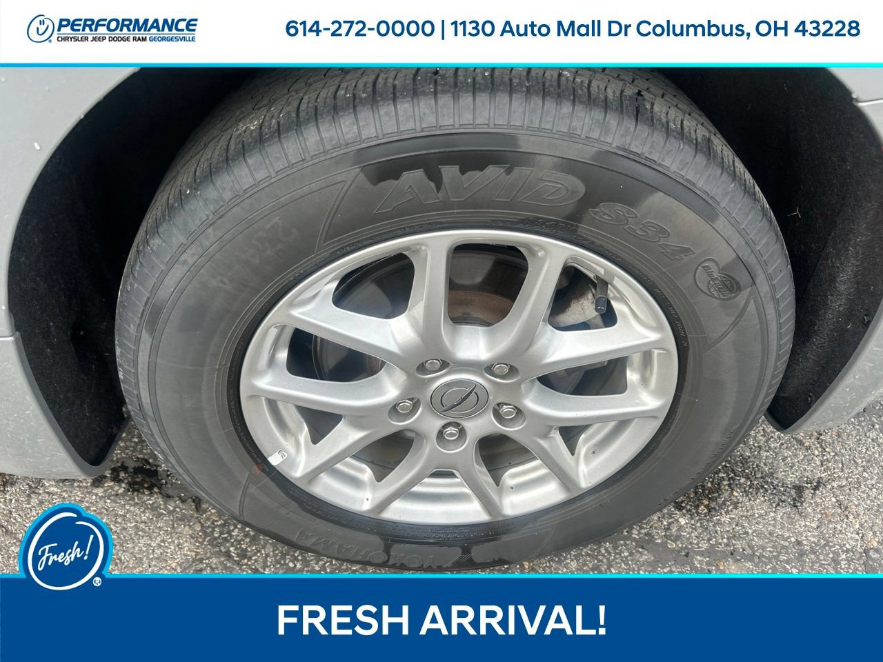 Used 2025 Chrysler Pacifica Select FWD image 11