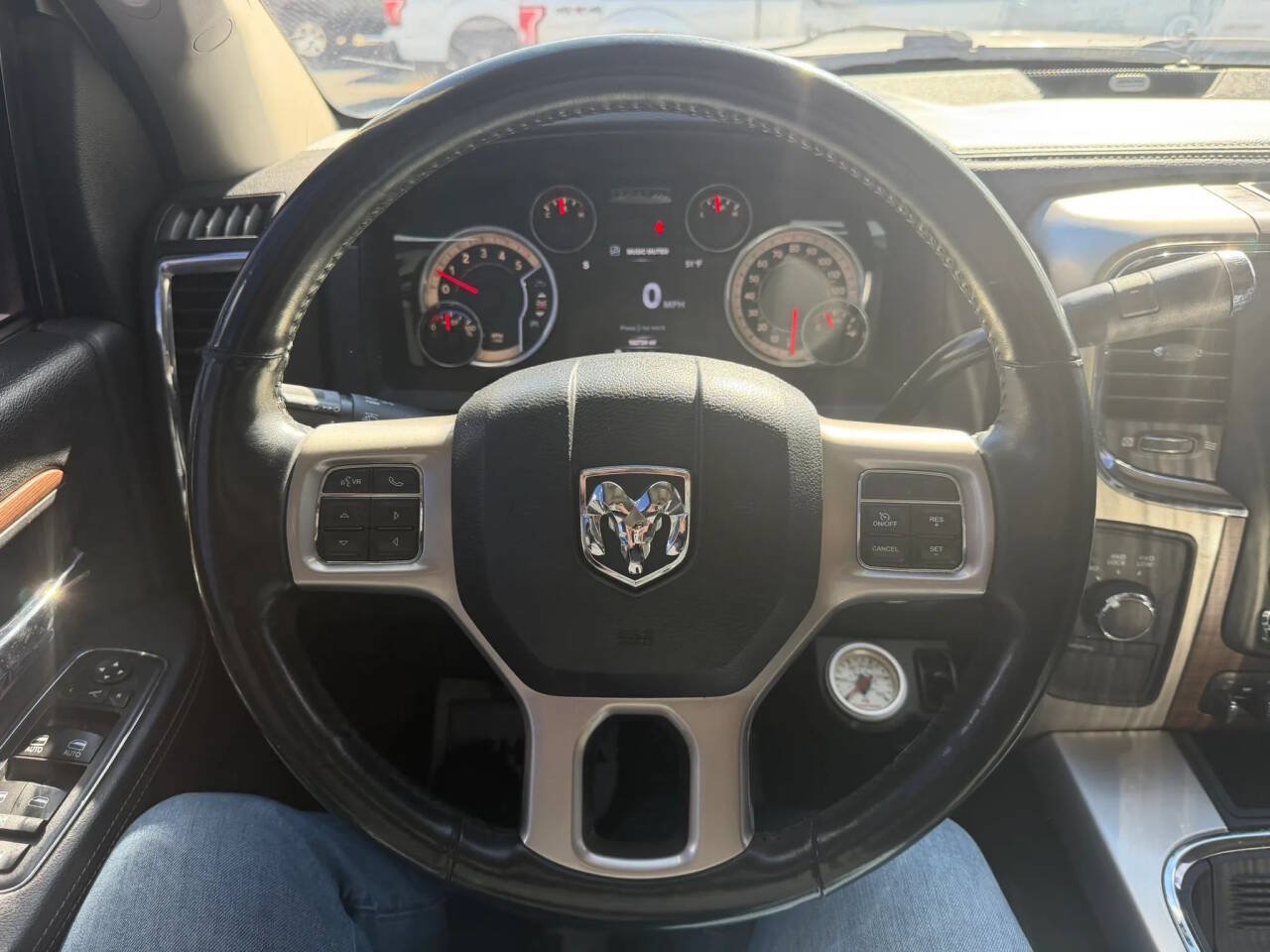 Used 2016 RAM 2500 Laramie AWD/4WD image 31