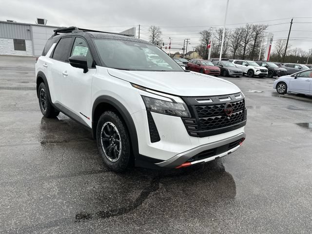 Used 2026 Nissan Pathfinder Rock Creek AWD/4WD image 11