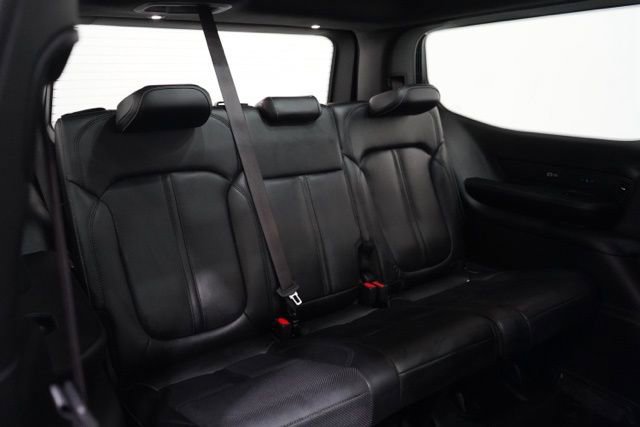 Used 2022 Jeep Wagoneer Series III w/ Premium Group I image 36