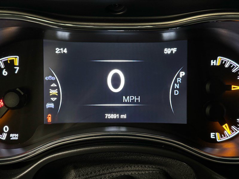 Used 2019 Jeep Grand Cherokee Limited AWD/4WD image 16