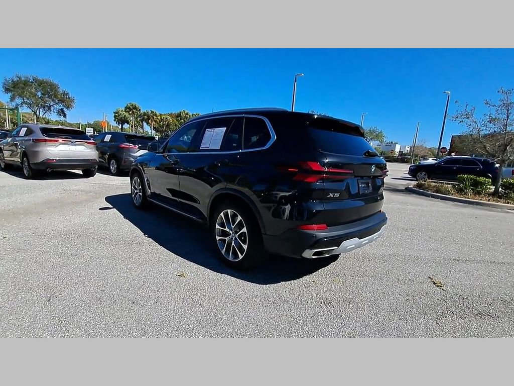 Used 2024 BMW X5 xDrive50e image 40