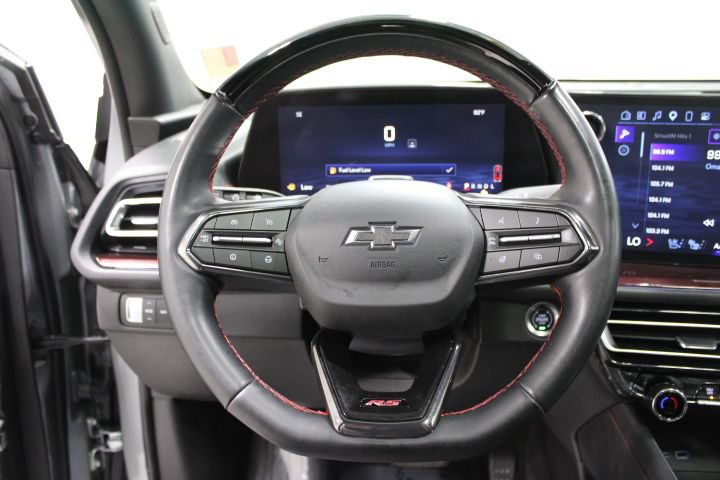 Used 2025 Chevrolet Traverse RS AWD/4WD image 37
