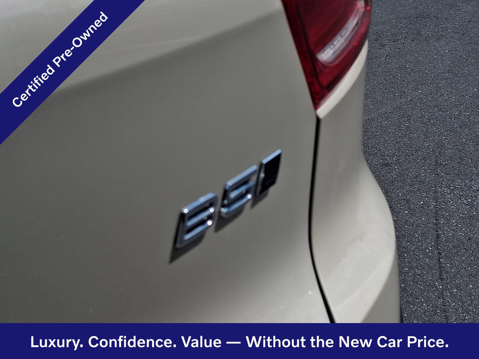Certified 2025 Volvo XC40 B5 Ultra AWD/4WD image 31
