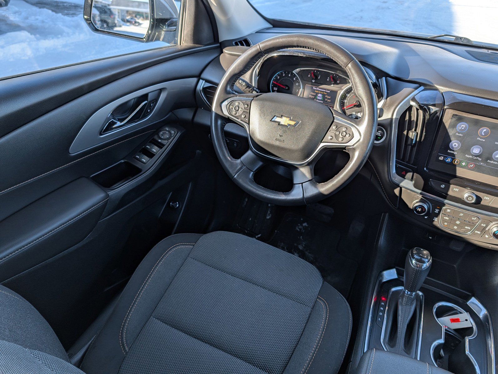 Used 2020 Chevrolet Traverse LT w/ Driver Confidence II Package image 9