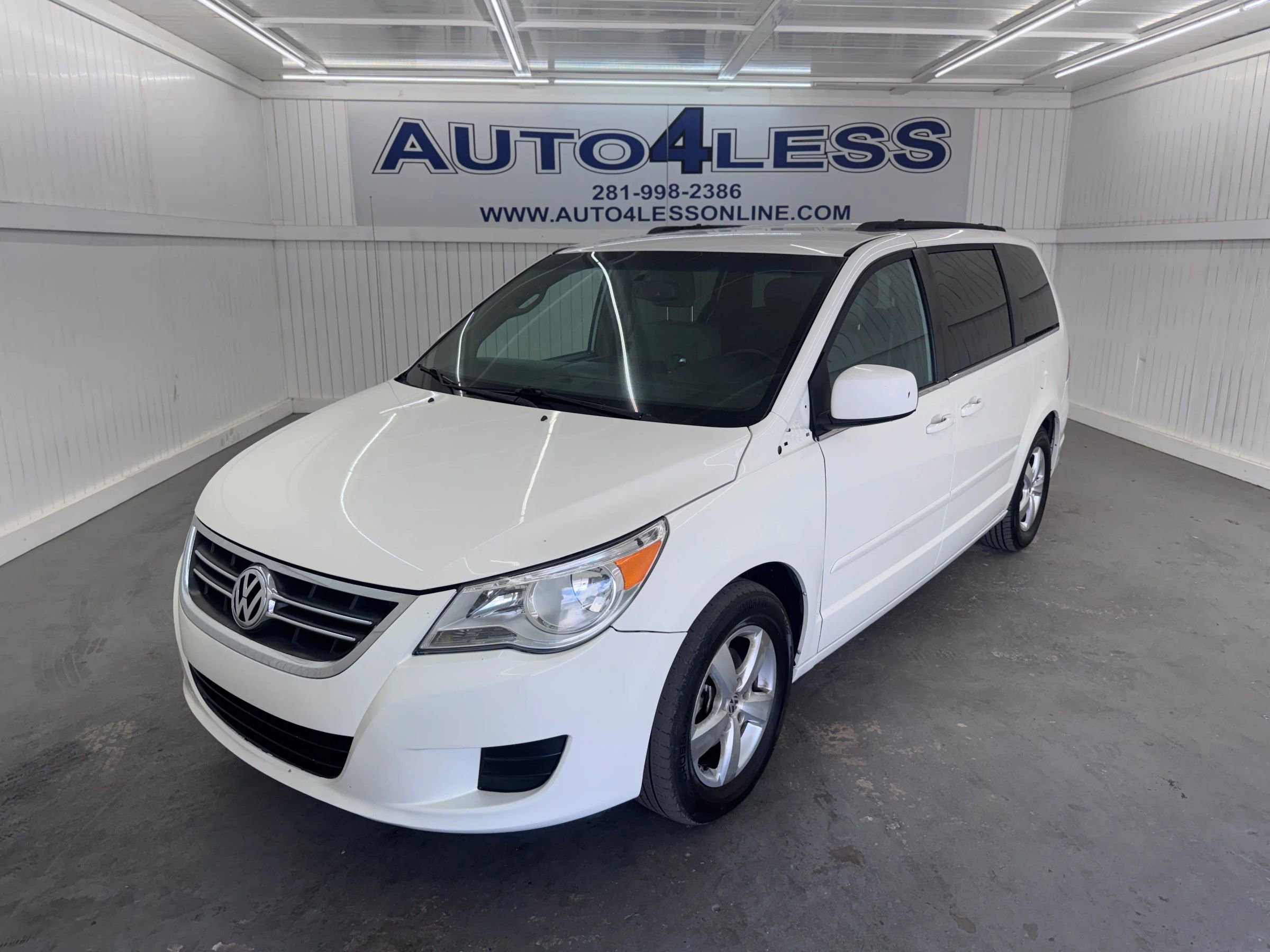Used 2011 Volkswagen Routan SE