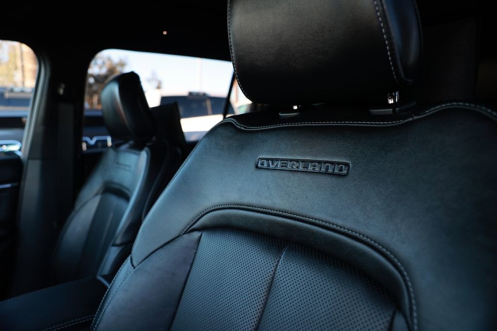 New 2025 Jeep Grand Cherokee L Overland image 13