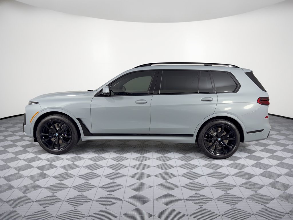 New 2027 BMW X7 xDrive40i w/ M Sport Package AWD/4WD image 2