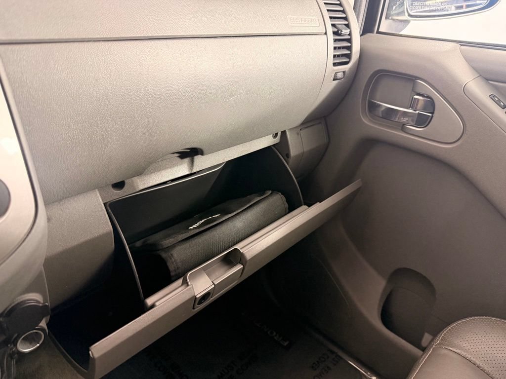 Used 2015 Nissan Frontier SL AWD/4WD image 39