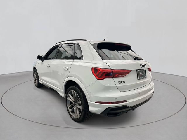 Used 2025 Audi Q3 2.0T Premium w/ Convenience Package AWD/4WD image 2