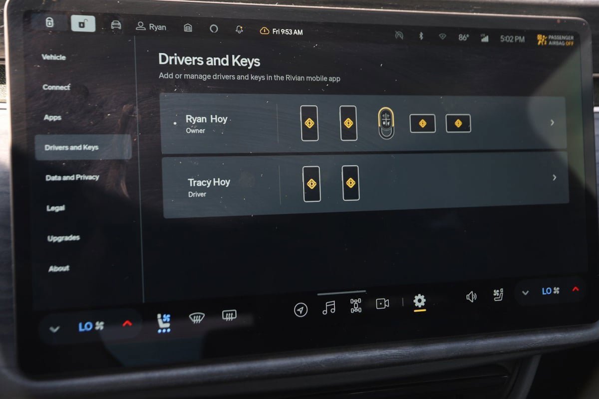 Used 2022 Rivian R1T Adventure image 47