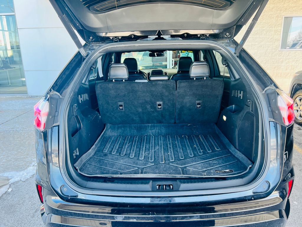 Used 2021 Ford Edge Titanium w/ Equipment Group 301A image 39
