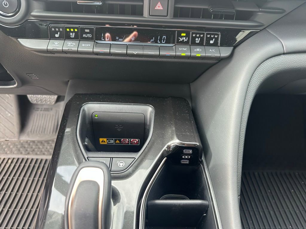 Used 2026 Toyota Crown Platinum image 17