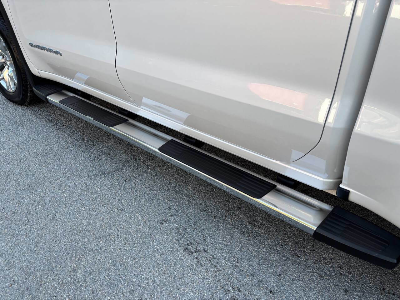 Used 2021 GMC Sierra 1500 SLT image 11