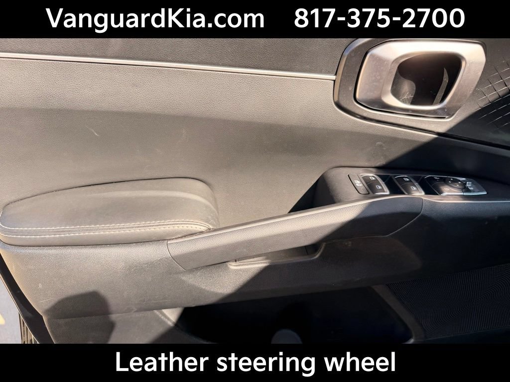 Certified 2025 Kia Sorento S w/ Panoramic Sunroof Package FWD image 17