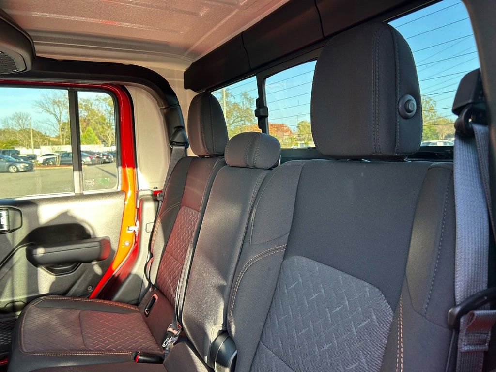 Used 2025 Jeep Gladiator Mojave w/ Convenience Group image 62