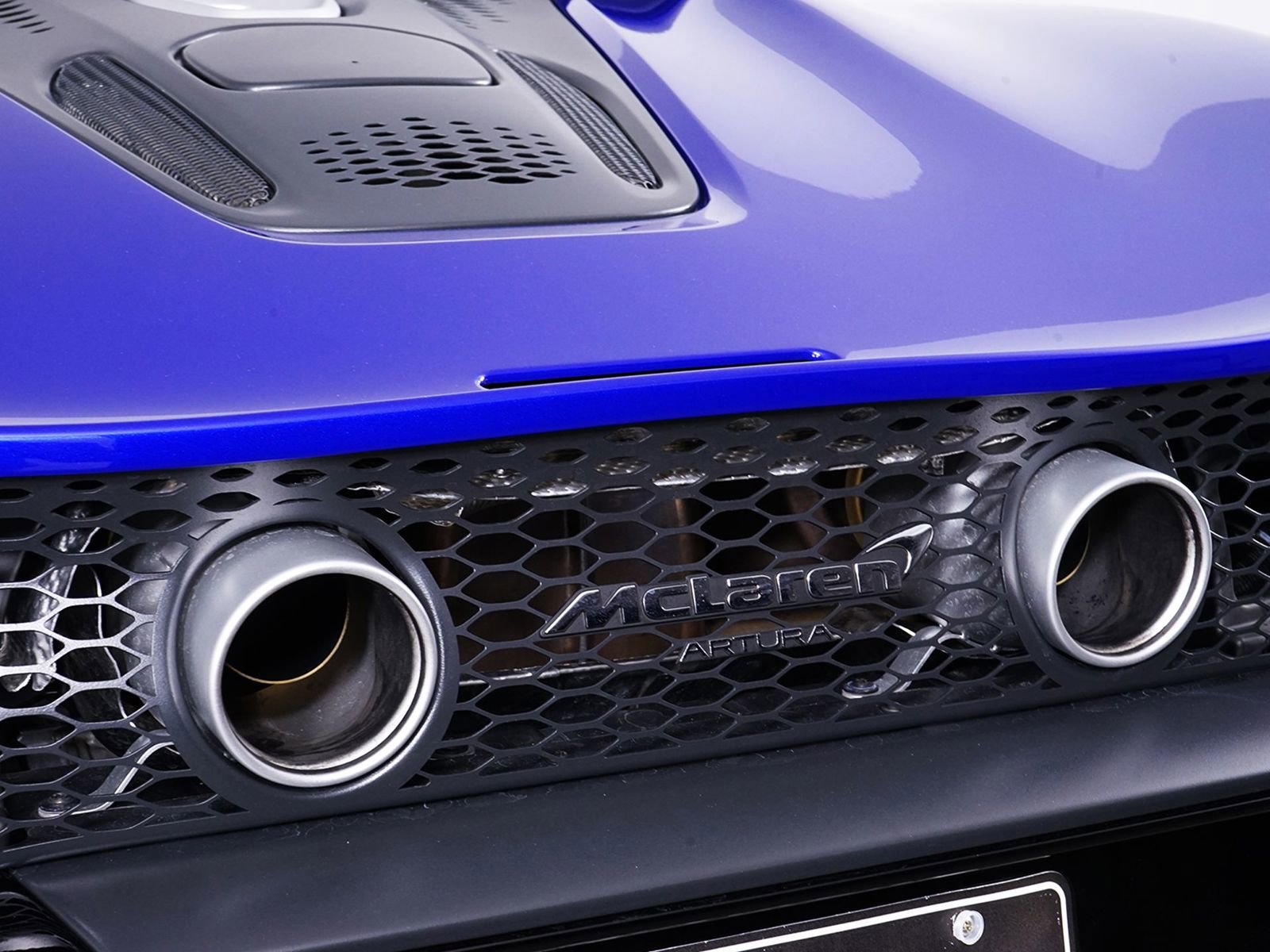 New 2025 McLaren Artura image 26