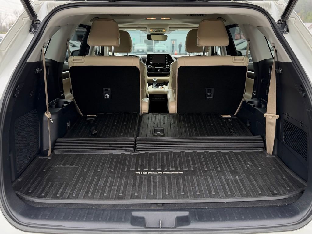 Used 2021 Toyota Highlander Limited image 6