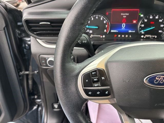 Used 2022 Ford Explorer XLT image 17