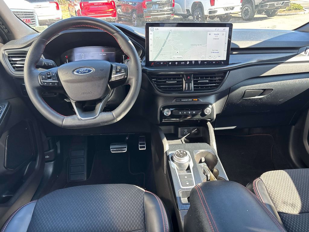 Used 2023 Ford Escape ST-Line w/ Tech Pack #1 AWD/4WD image 9