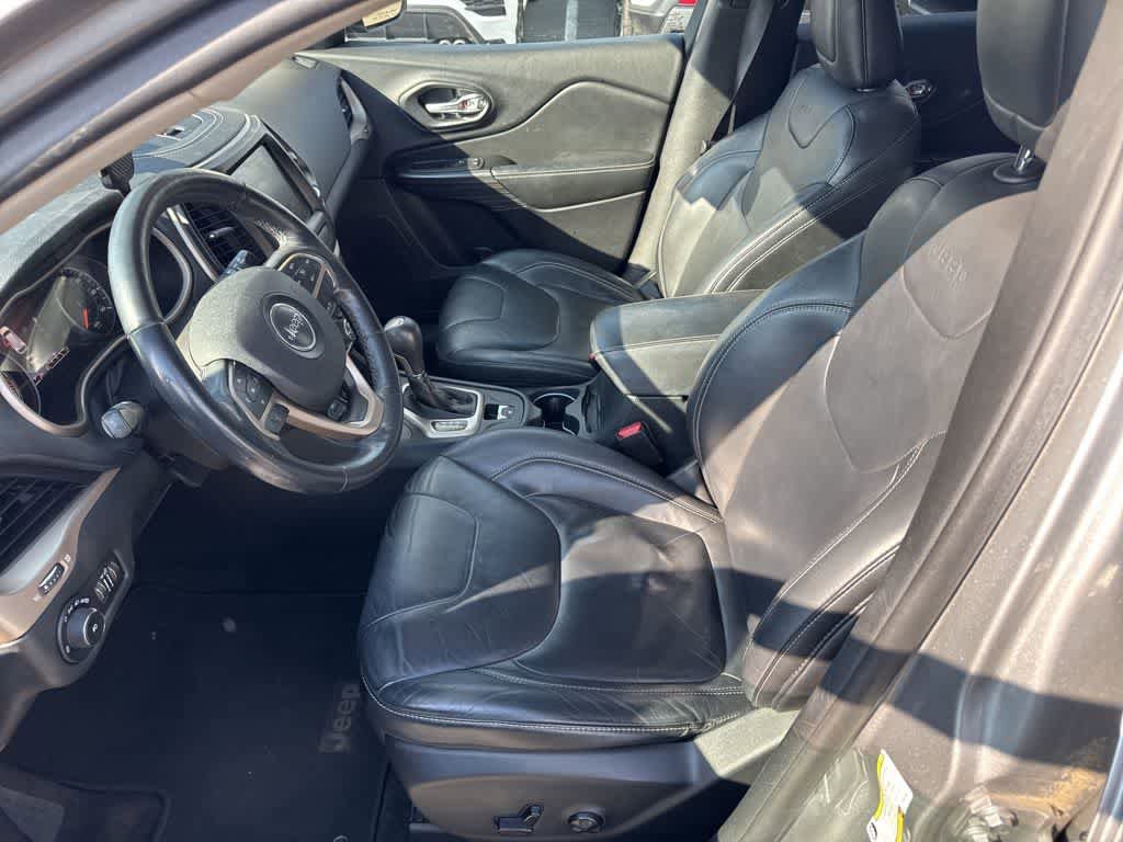 Used 2015 Jeep Cherokee Limited image 21
