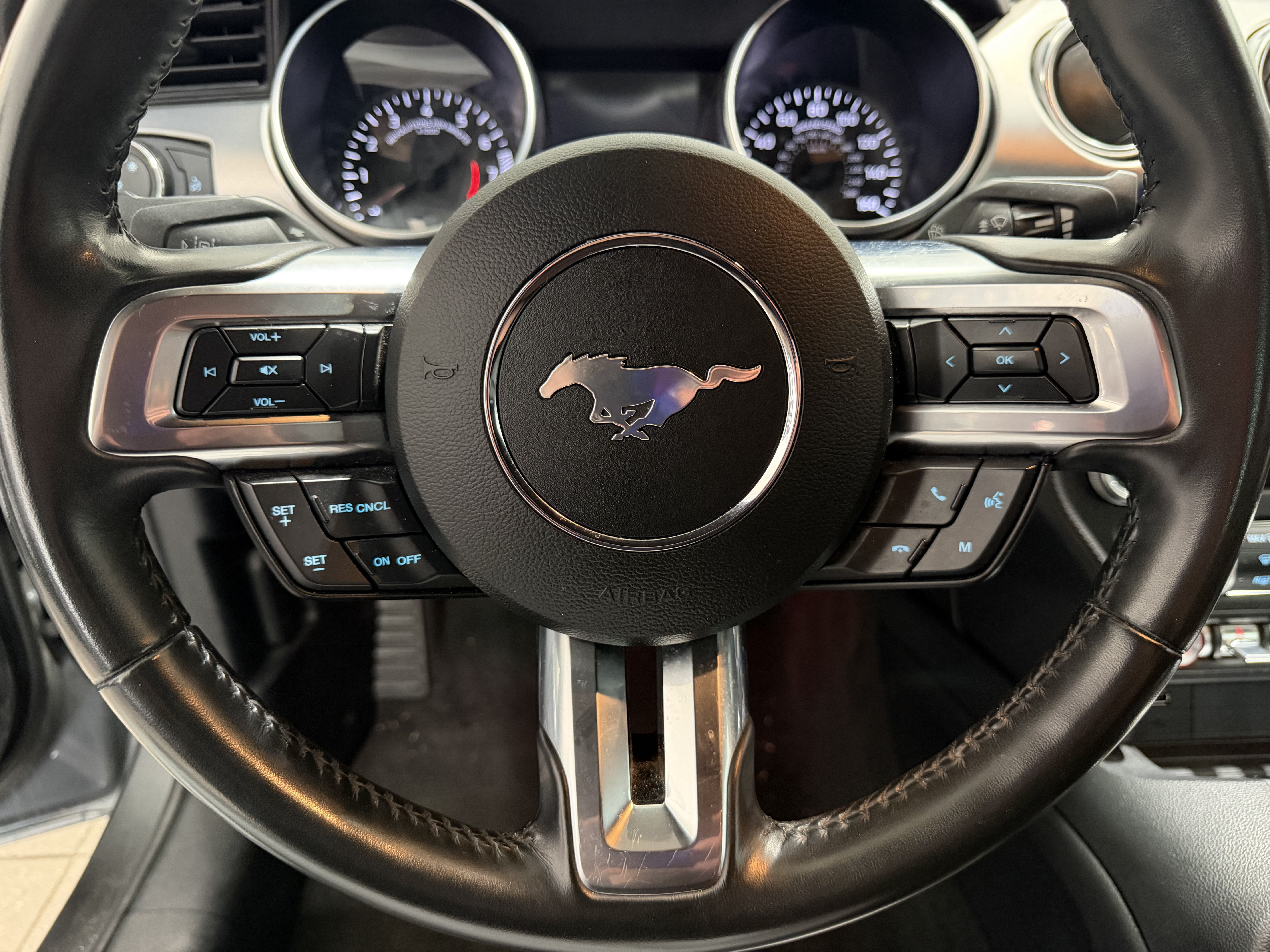 Used 2022 Ford Mustang Premium w/ Black Accent Package RWD image 12