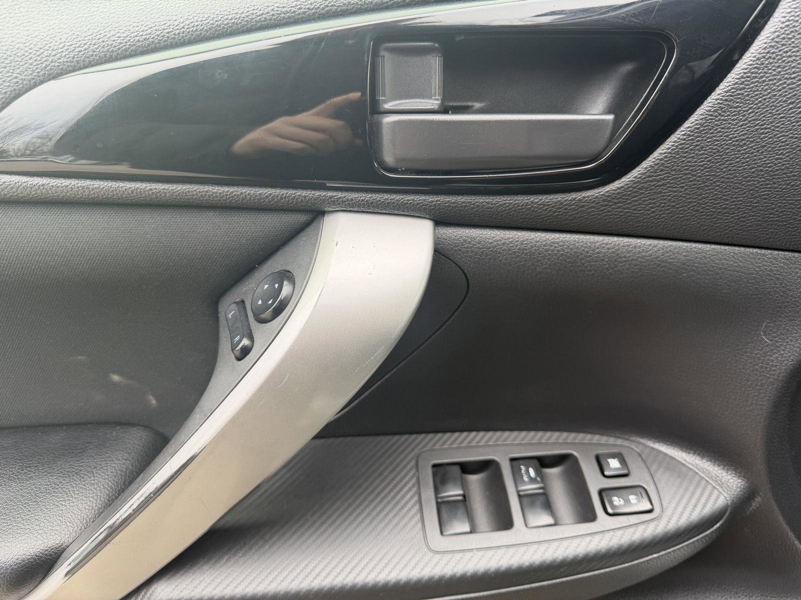 Used 2022 Mitsubishi Eclipse Cross ES image 10