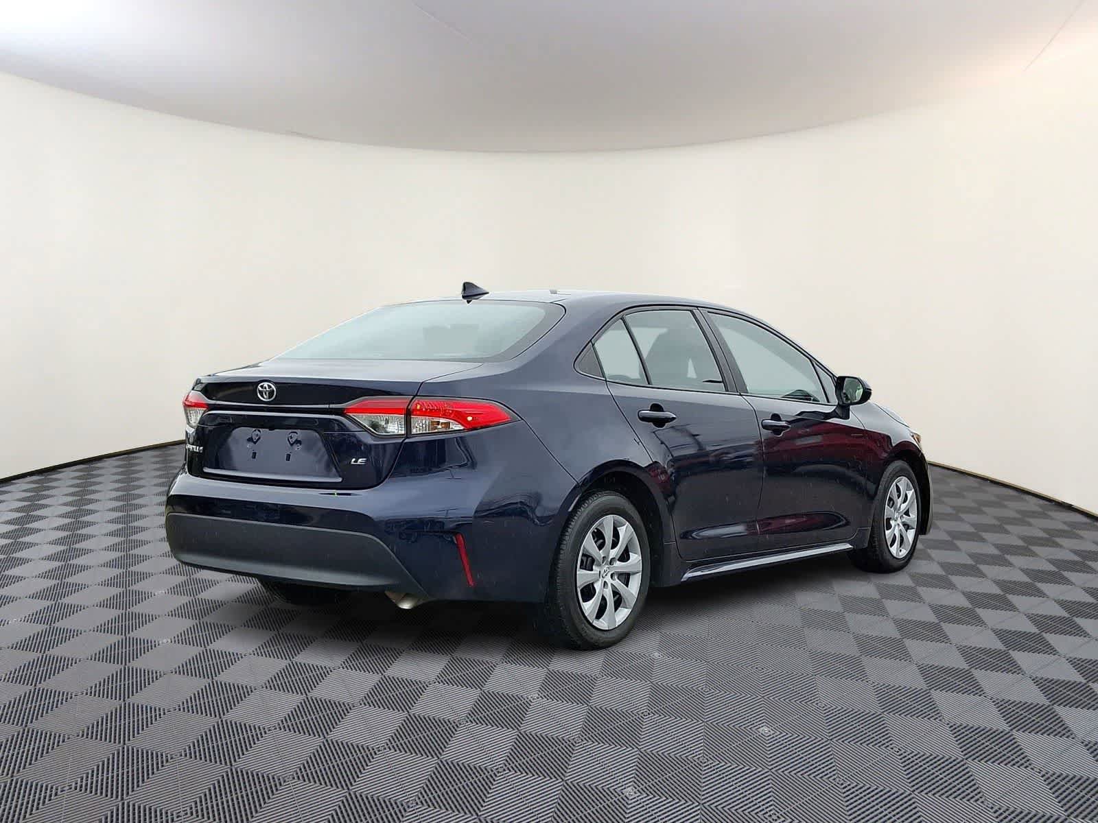 Used 2023 Toyota Corolla LE FWD image 6