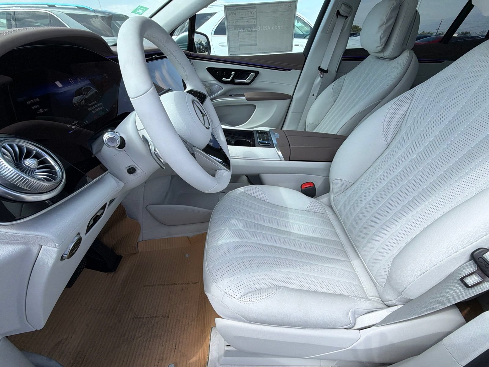 New 2027 Mercedes-Benz EQS 400 4MATIC SUV image 18