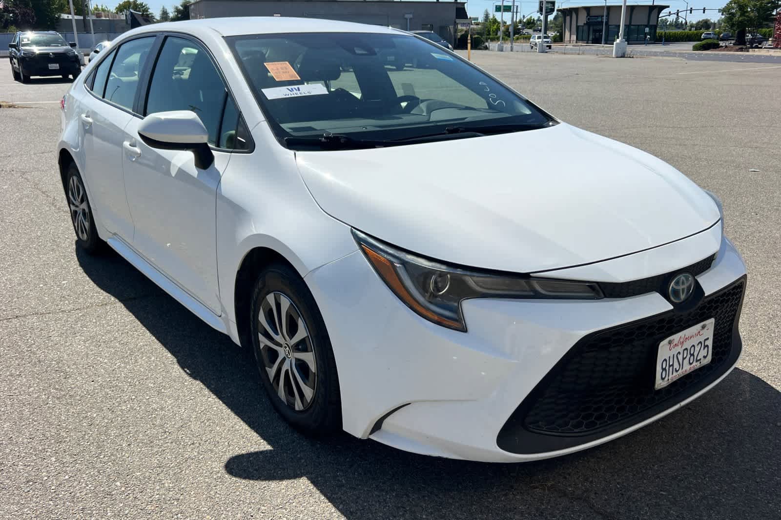 Used 2022 Toyota Corolla LE FWD image 3