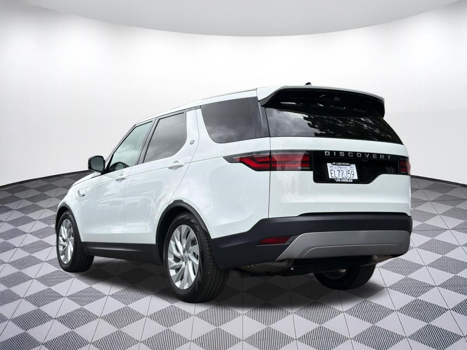 Certified 2025 Land Rover Discovery S AWD/4WD image 3