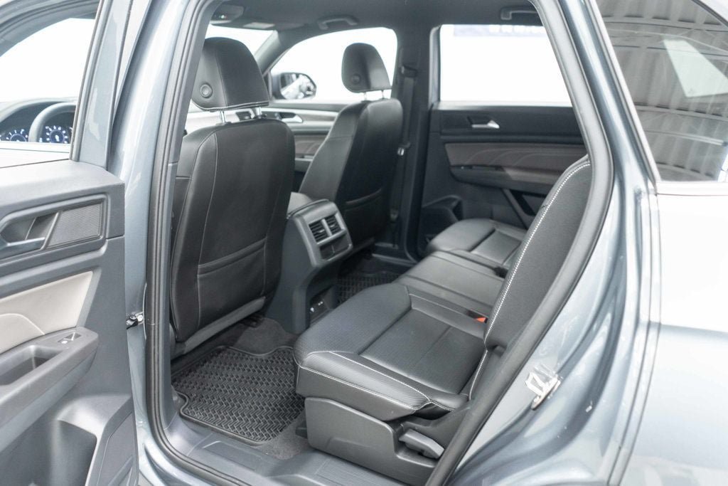 Used 2023 Volkswagen Atlas Cross Sport SE w/ Black Wheel Package AWD/4WD image 27