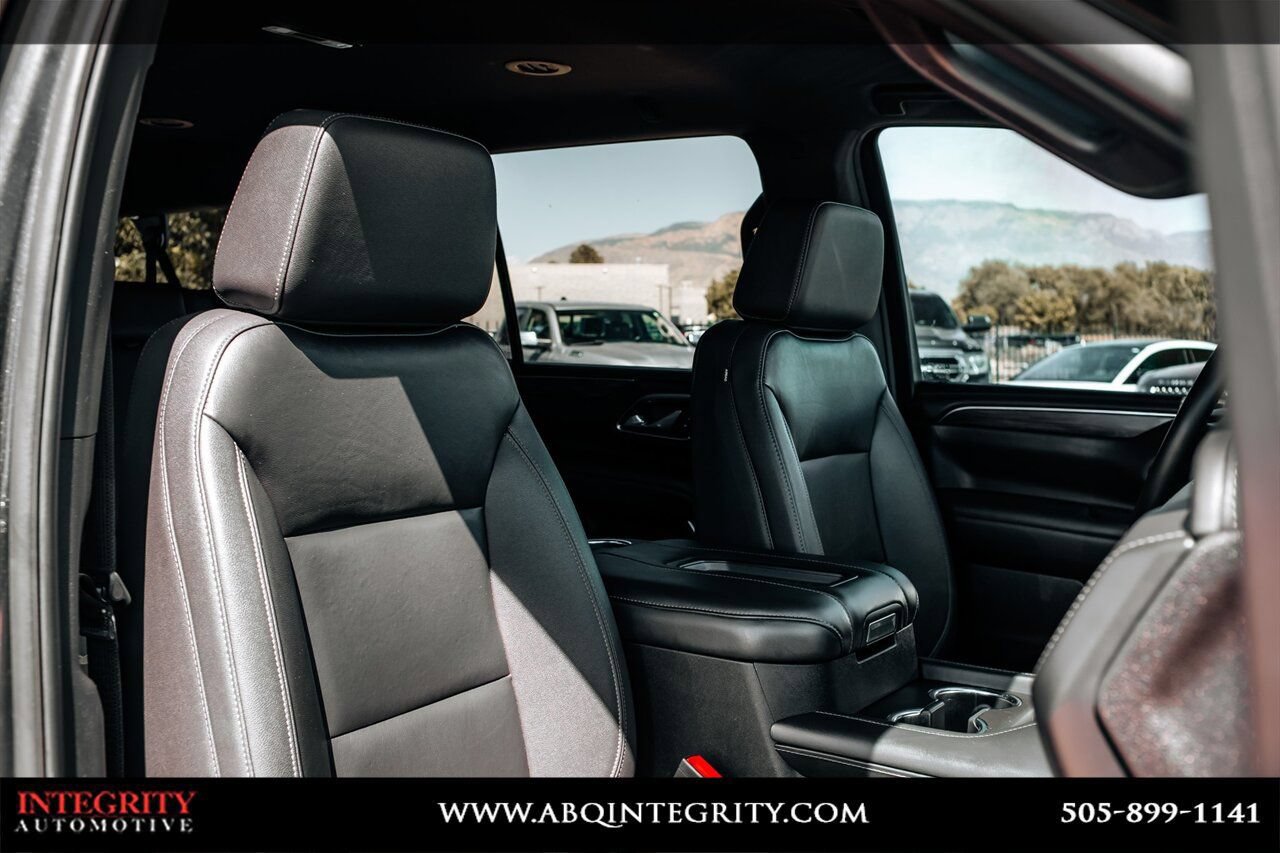 Used 2024 Chevrolet Suburban LT RWD image 53