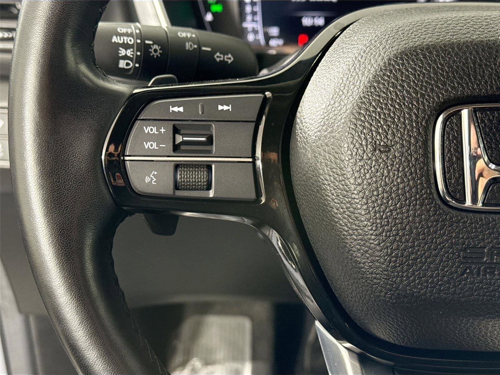 Used 2024 Honda Pilot Elite image 18